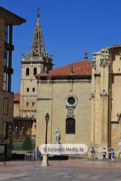 Exteriores. Catedral de Oviedo