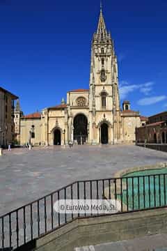 Exteriores. Catedral de Oviedo