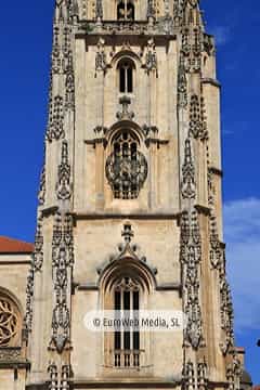 Exteriores. Catedral de Oviedo