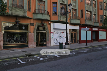 Edificio calle Melquiades Alvarez, 13-15