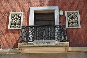 Edificio calle Mendizábal, 6. Casa de Chile