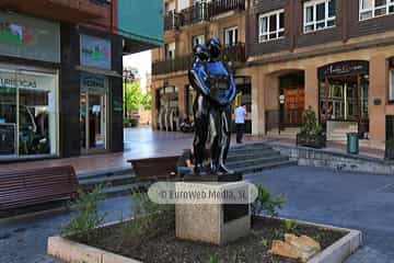 Escultura «Amigos»