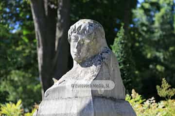 Escultura «Amor y Dolor»