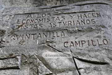 Escultura «Monumento a los Economistas y Hacendistas Asturianos»