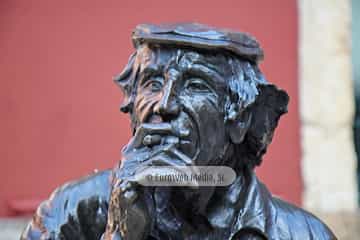 Escultura «El vendedor de pescado»