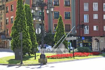 Escultura «Estructura»