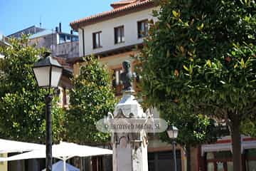 Escultura «General Rafael del Riego»