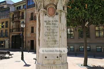 Escultura «General Rafael del Riego»