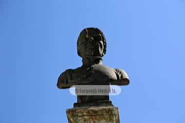 Escultura «General Rafael del Riego»