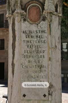 Escultura «General Rafael del Riego»