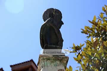 Escultura «General Rafael del Riego»