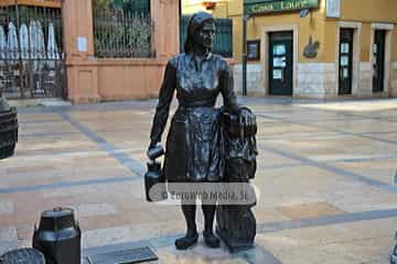 Escultura «La lechera»