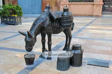 Escultura «La lechera»