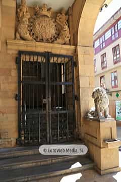 Escultura «León»