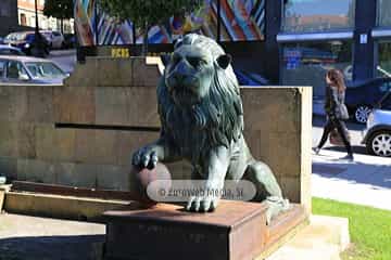 Escultura «Leones en la Plaza de Castilla»