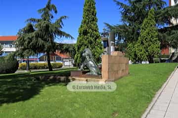 Escultura «Leones en la Plaza de Castilla»