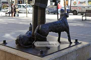 Escultura «Mendigo con perros»