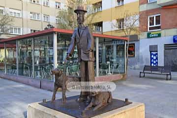 Escultura «Mendigo con perros»