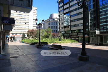 Antigua fuente de la plaza de Longoria Carbajal