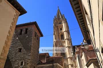 Iglesia San Tirso el Real de Oviedo
