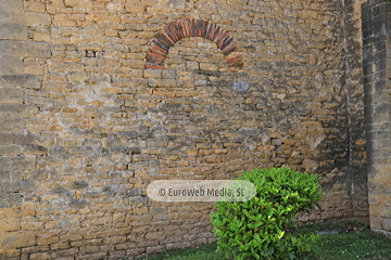 Exteriores. Iglesia San Julián de los Prados de Oviedo