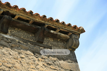 Exteriores. Iglesia San Julián de los Prados de Oviedo