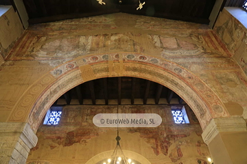 Interiores. Iglesia San Julián de los Prados de Oviedo