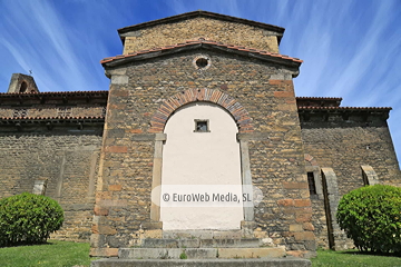 Exteriores. Iglesia San Julián de los Prados de Oviedo