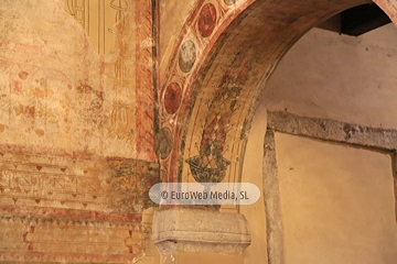 Interiores. Iglesia San Julián de los Prados de Oviedo