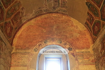 Interiores. Iglesia San Julián de los Prados de Oviedo
