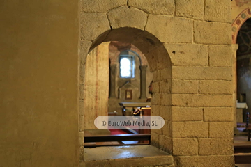 Interiores. Iglesia San Julián de los Prados de Oviedo