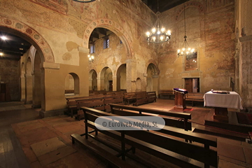 Interiores. Iglesia San Julián de los Prados de Oviedo