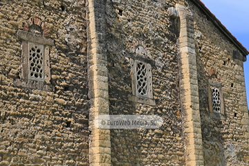 Exteriores. Iglesia San Julián de los Prados de Oviedo