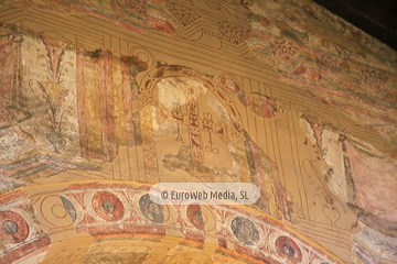 Interiores. Iglesia San Julián de los Prados de Oviedo