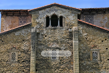Exteriores. Iglesia San Julián de los Prados de Oviedo