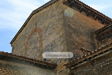 Exteriores. Iglesia San Julián de los Prados de Oviedo