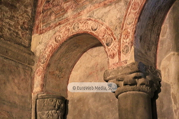 Interiores. Iglesia San Julián de los Prados de Oviedo