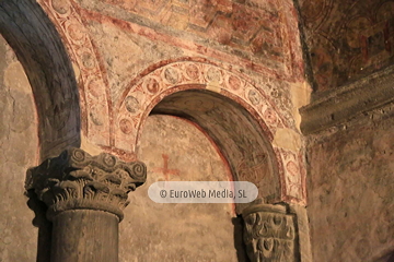 Interiores. Iglesia San Julián de los Prados de Oviedo