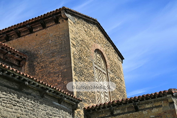 Exteriores. Iglesia San Julián de los Prados de Oviedo
