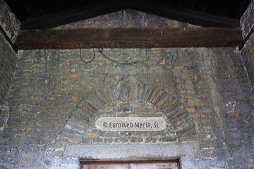 Interiores. Iglesia San Julián de los Prados de Oviedo