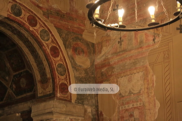 Interiores. Iglesia San Julián de los Prados de Oviedo