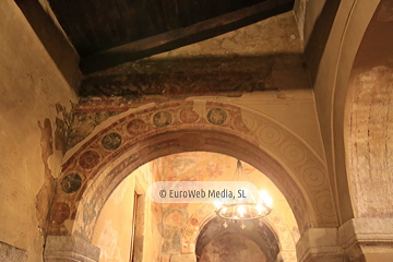 Interiores. Iglesia San Julián de los Prados de Oviedo