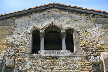 Exteriores. Iglesia San Julián de los Prados de Oviedo