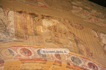 Interiores. Iglesia San Julián de los Prados de Oviedo
