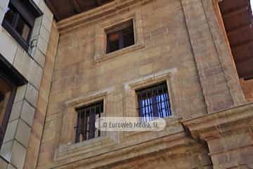Fachada del antiguo convento de Santa Clara