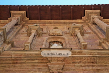 Fachada del antiguo convento de Santa Clara