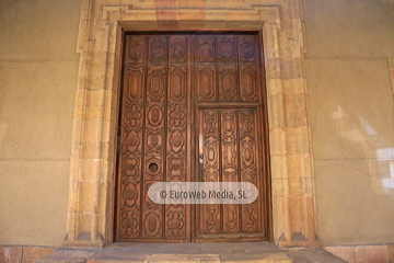 Fachada del antiguo convento de Santa Clara