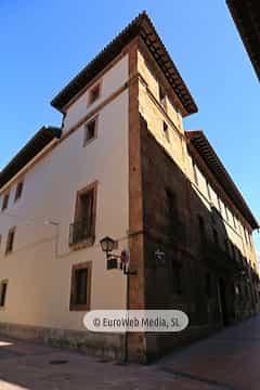 Palacio de Valdecarzana-Heredia