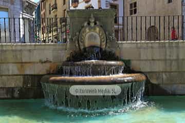 Plaza de Alfonso II, El Casto