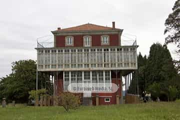 La Casona y su panteón